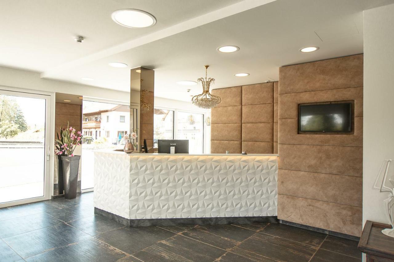 Hotel Weiss Munderfing Экстерьер фото